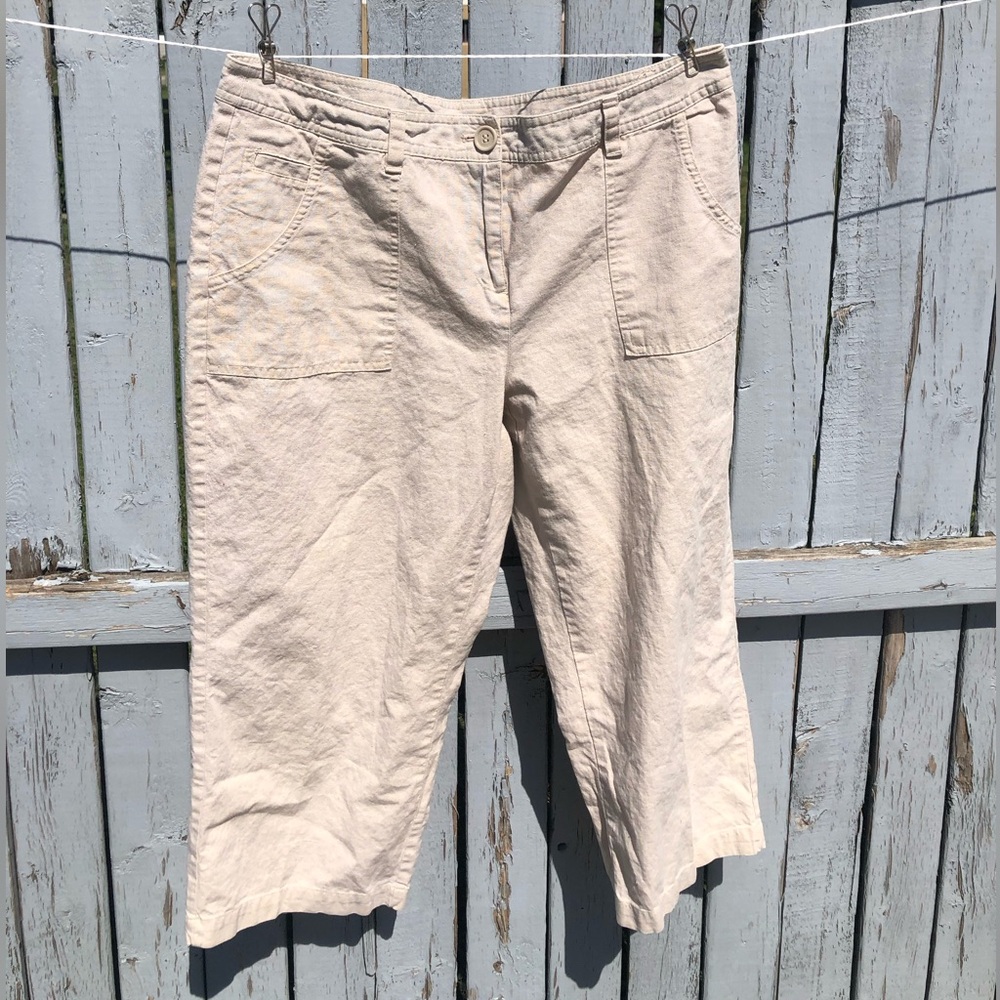 Liz Claiborne Women’s Linen Capris Size 12